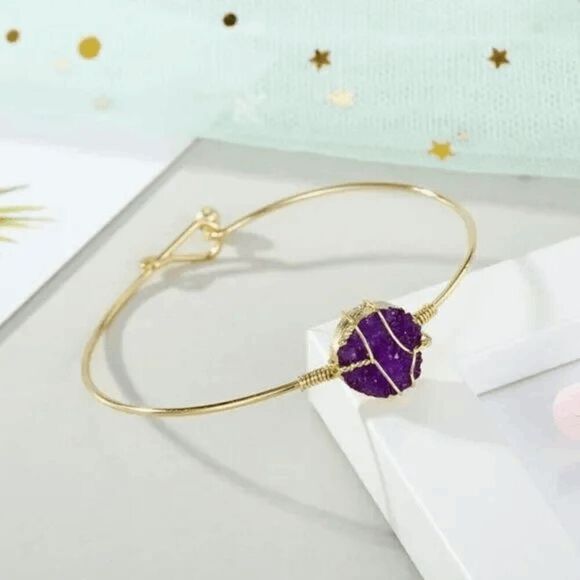 Elizabeth Besich Jewelry - 2/$21 Purple Ladies Fashionable Wire Stone Bracelet